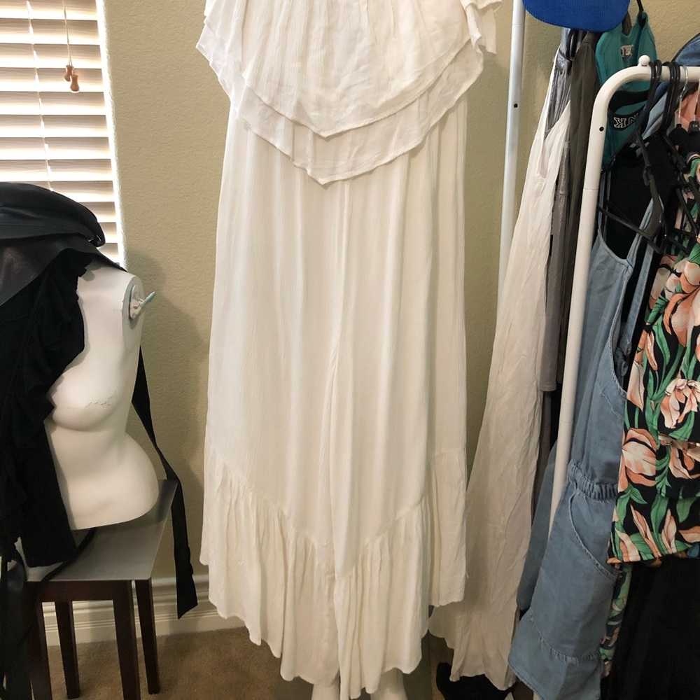 American Eagle white strapless jumper XL